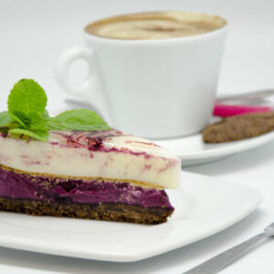 Cafe_Mademoiselle_Mustika-toorjuustu-kook